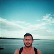 Profesor de portugués especializado en apoyo a estudiantes sin conocimiento del idioma